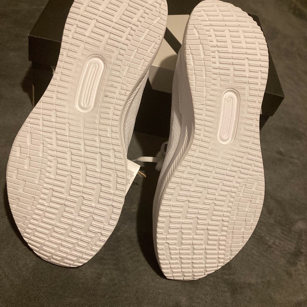 Mens Adidas White Sneakers - Picture 3 of 7